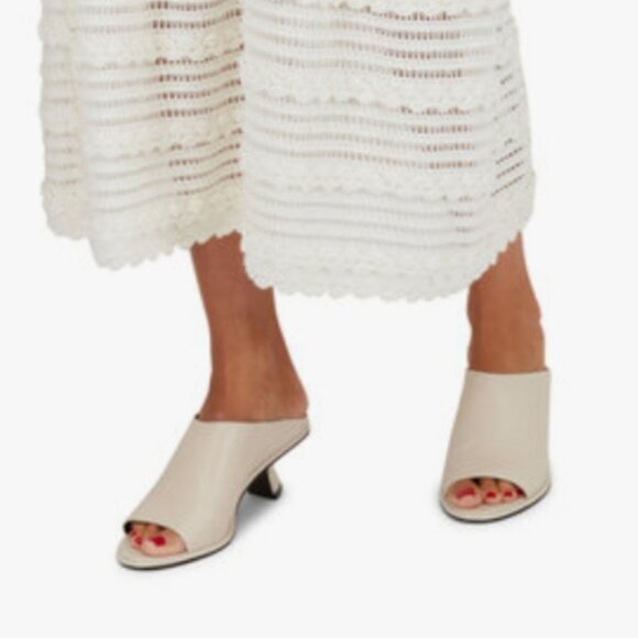 Mercedes Castillo Mule "EUC" - Picture 15 of 16